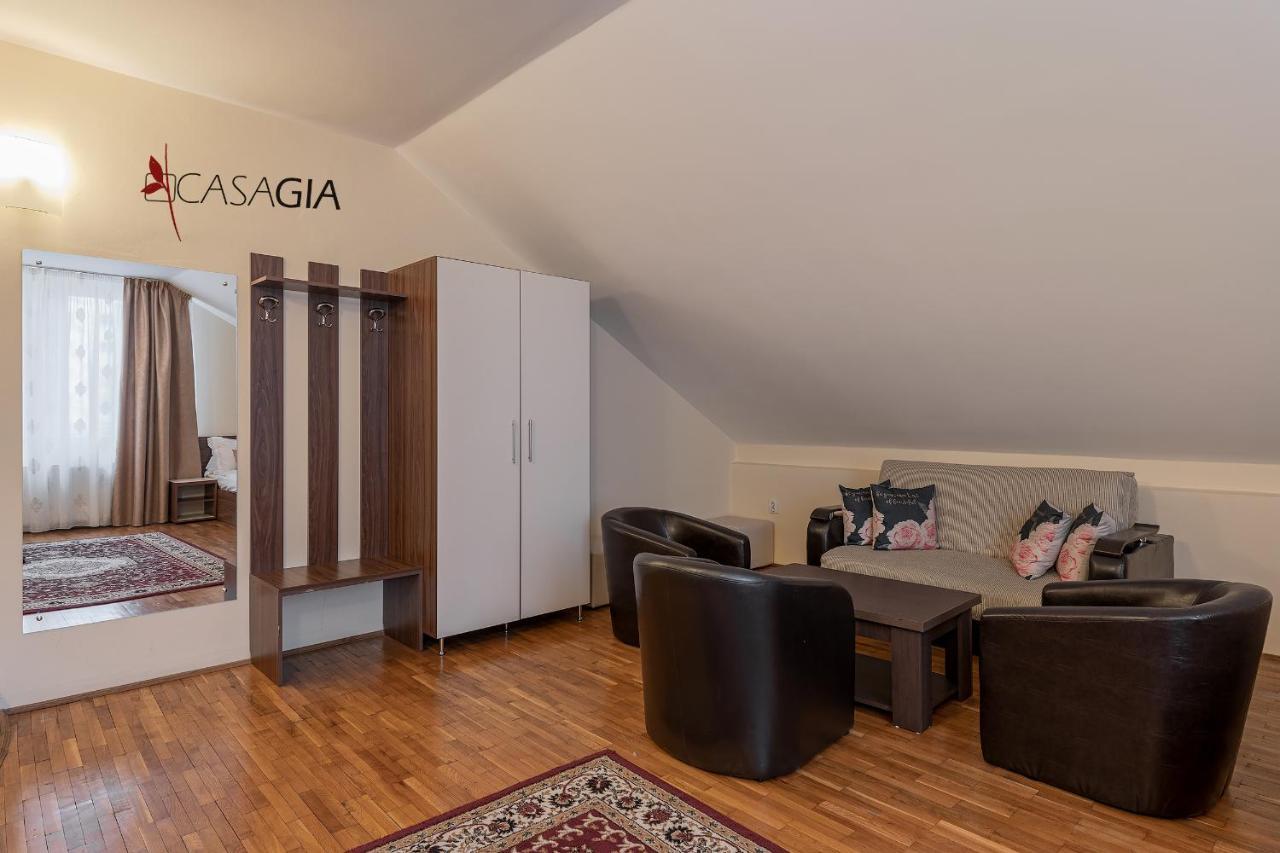 Pension Casa Gia Cluj Napoca Bagian luar foto