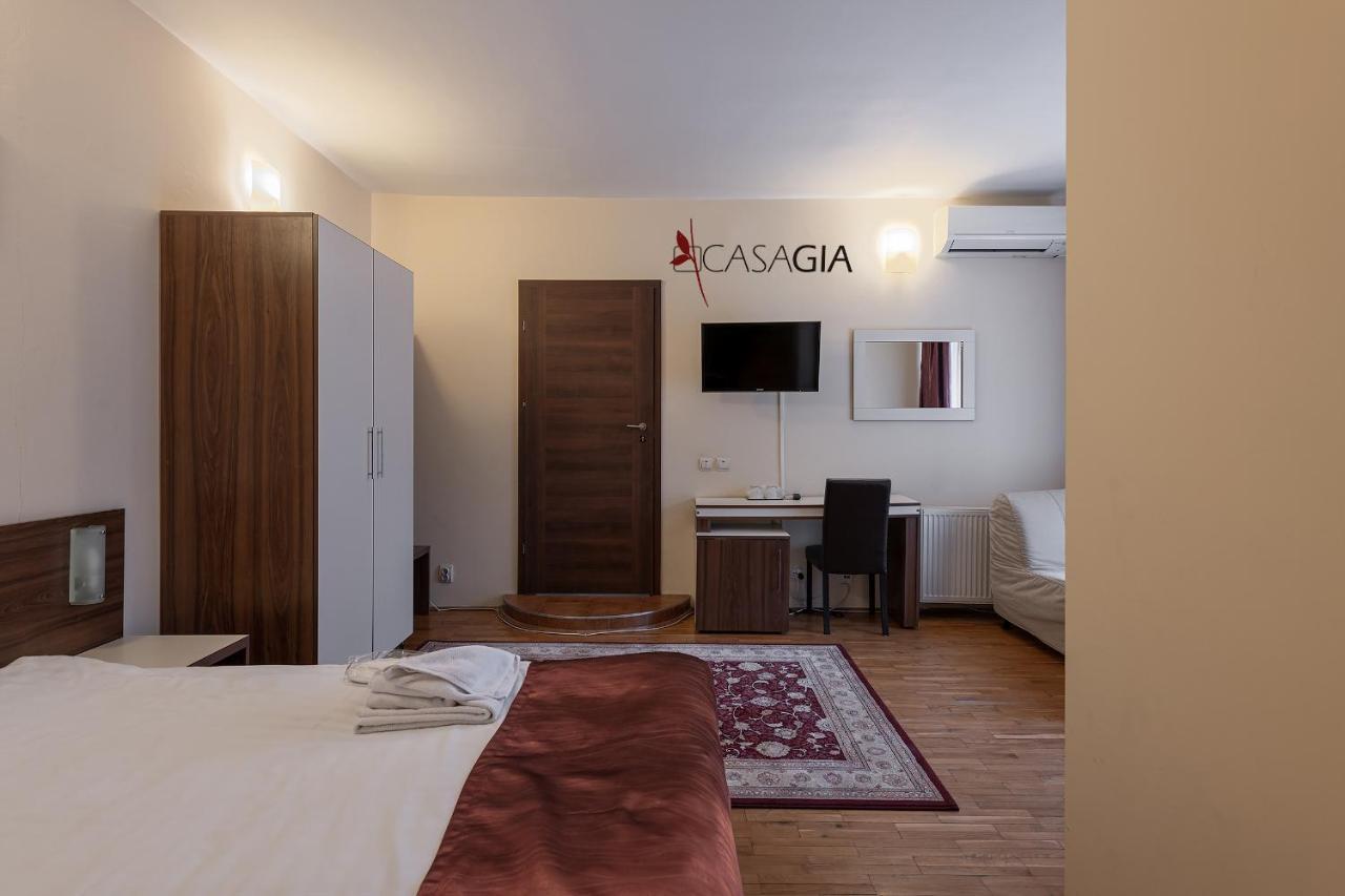 Pension Casa Gia Cluj Napoca Bagian luar foto