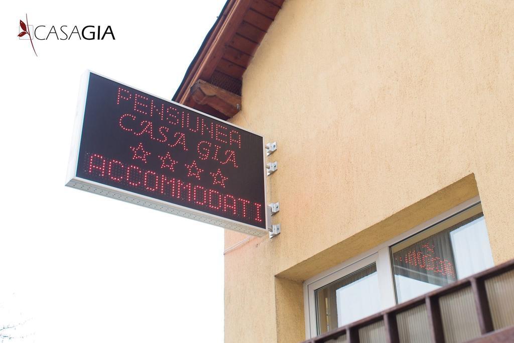 Pension Casa Gia Cluj Napoca Bagian luar foto